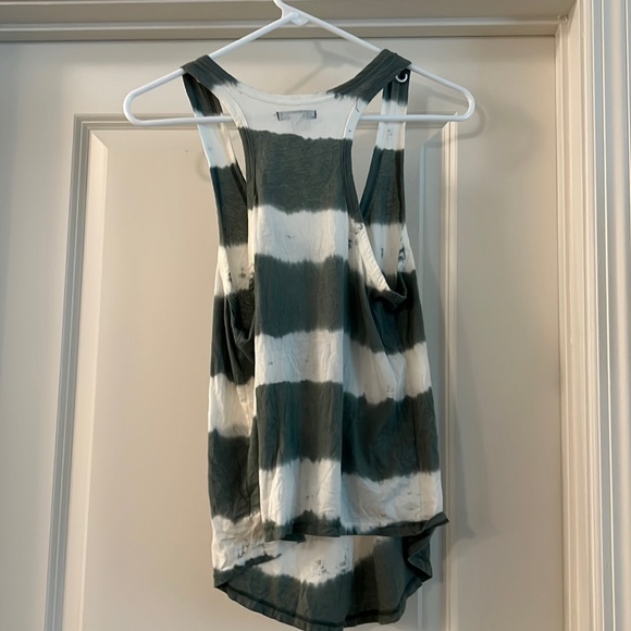 American Eagle tank - Picture 2 of 2